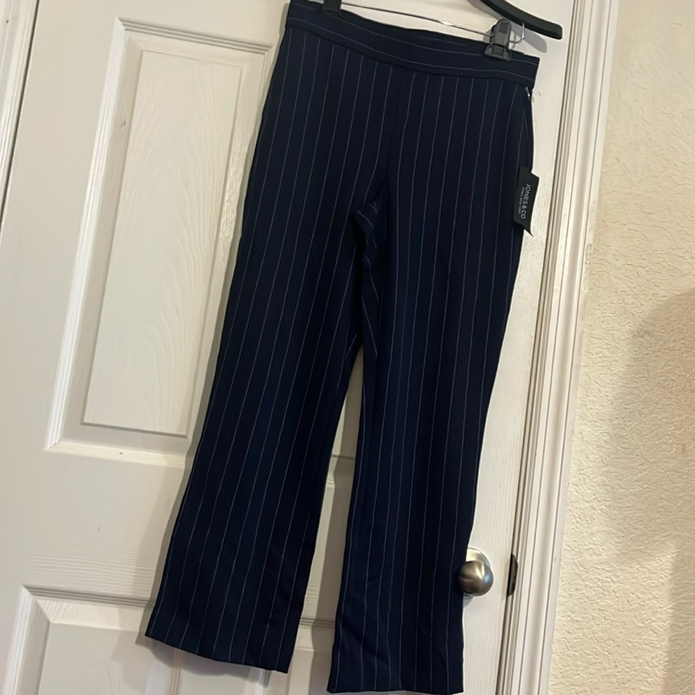 Jones New York size S color blue and white